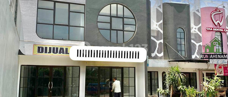 Brand New 3-Story Shop-House Ready for Occupancy on Jalan Raya Muhtar Sawangan 1
