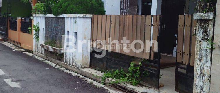 Rumah Hitung Tanah Di Perum Griya Tirto Indah, Dekat Pintu Tol 1