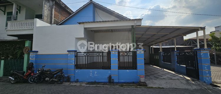 RUMAH STRATEGIS TENGAH KOTA PURWODADI 1