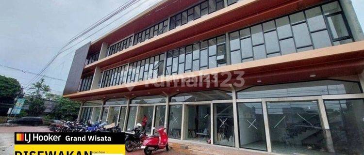 Ruko Baru Shm 3 Lantai Luas 160 M² Siap Pakai Cocok Dijadikan Kantor Atau Tempat Usaha ( Mini Market / Tempat Bimbel/ Coffee Shop ) Di Mainroad Cikutra Bandung  1