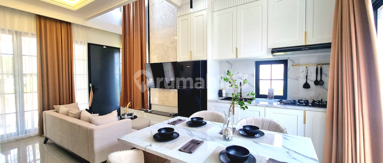 Rumah Strategis 2 Lantai di Jaktim Kondisi Baru Ada Balkon