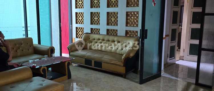 FOR SALE: 3-STORY PREMIUM RUKOST IN PRIME HOLIS LOCATION 1
