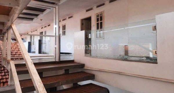 Kost Strategis Area Padat Penduduk Cikutra, Bandung 1