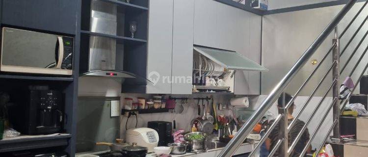 Rumah 3 Lantai Bagus Di Latumenten Padamulya Jakarta Barat  1