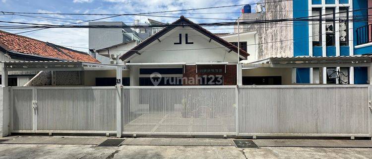 Rumah Bagus di Kebayoran Baru, Jakarta Selatan  1