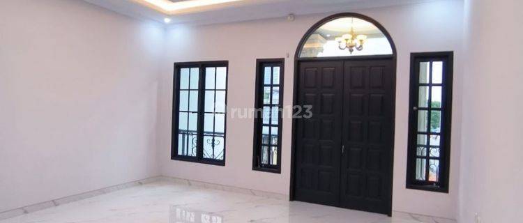 Rumah Brand New, 3 Lantai Hunian Di Jakarta Selatan  1