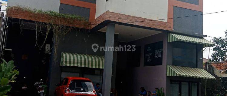 Hotel Building Dekat Jalan Utama Dan Mall  1