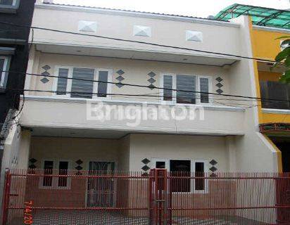 Dijual Rumah Kost2an Di Kelapa Gading. Kost2an Masih Berjalan Lancar & Selalu Penuh. Beli Rumah, Dapat Usaha Kost2an. 1