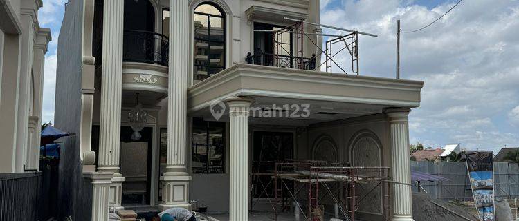 Rumah Model Mediterania Tengah Kota Jogja 1