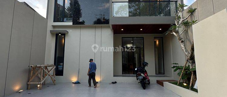 Rumah Baru Cantik Di Sambiroto Tepi Jalan Raya 1