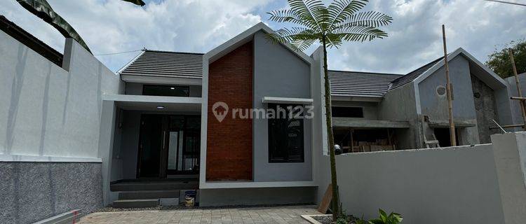 Rumah Cantik Dekat Pemda Sleman            1