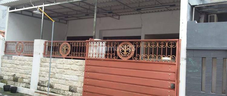 Rumah Bagus 2 Lantai Mulyosari Utara Surabaya 1