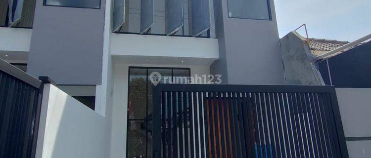 Dijual Rumah Baru Modern Kontenporer Rungkut Asri Tengah Modern 1