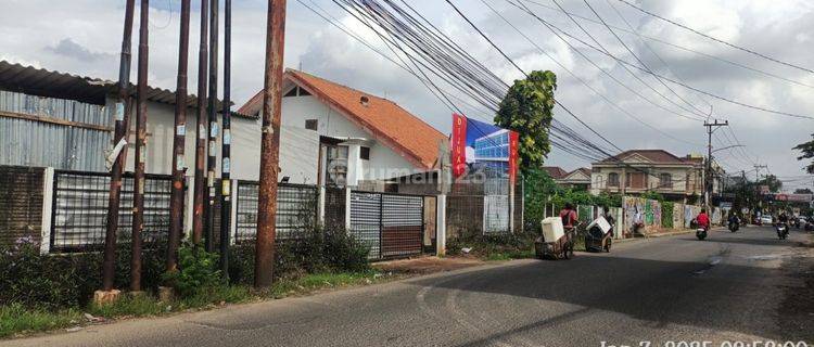 Ruko 3 Lantai Pinggir Jalan Besar Dekat Halte TJ Petukangan Utara 1