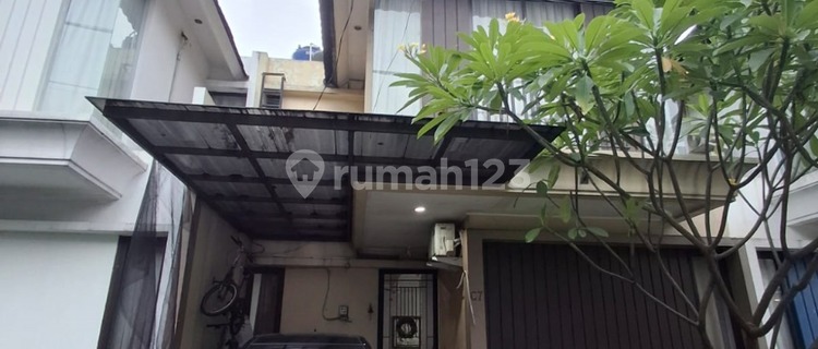 2-Story Cluster-Based House. Livable on Nusa Jaya Road, Pondok Ranji. 1