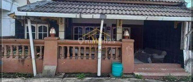 Dijual Murah Rumah di Komplek Banteng Jakal 1