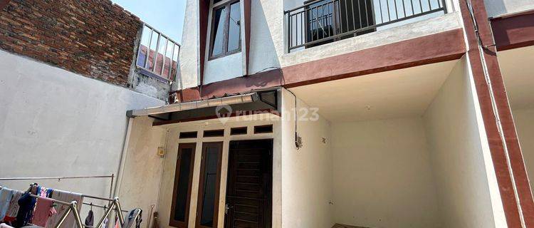 Unfurnished House Jagakarsa By Travelio 1