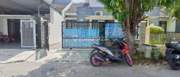 Unfurnished House Perumahan Jatinegara Indah By Travelio 1