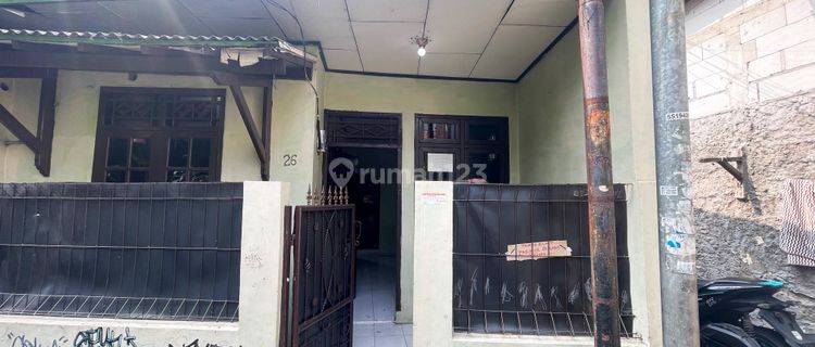 Unfurnished House Kebon Kelapa Tinggi By Travelio 1