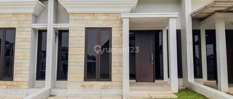 Unfurnished House At Botanica Valley Serpong By Travelio 1