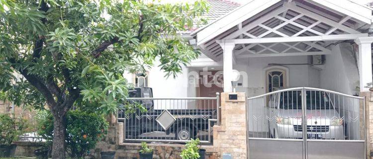 Rumah cantik terawat di Pondok Tjandra Indah 1