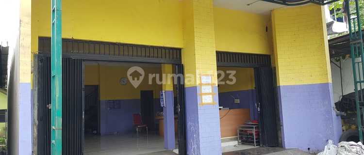 Strategic 2-Story Shop House in the Center of Pasuruan City 1