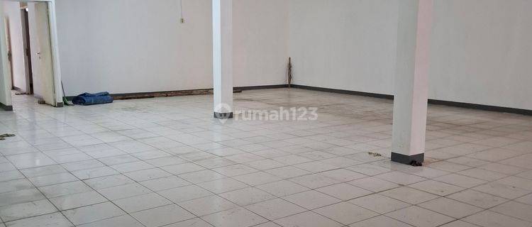 Dijual Ruko Gandeng Kb Jeruk Hadap Jalan Terletak di Jl Utama 1