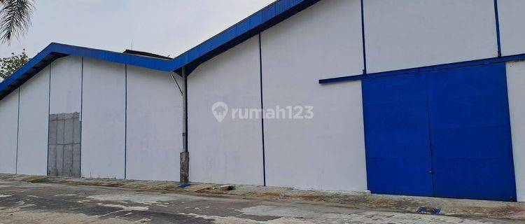 Gudang bagus lokasi strategis di dekat tol  1