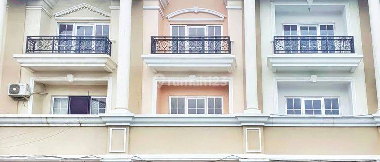 Disewakan Ruko Sn 3 Lantai Di Harapan Indah, Rapi Siap Pakai Harga 85 Perth Nego 1