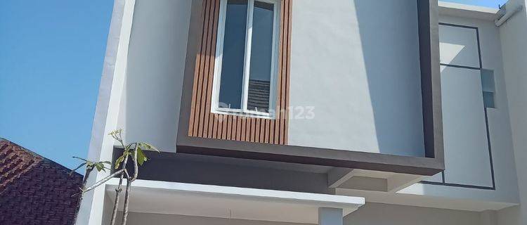 Rumah 2 Lantai Baru SHM di Jl. Grand Arumba, Tunggulwulung, Malang, Jawa Timur, Malang 1