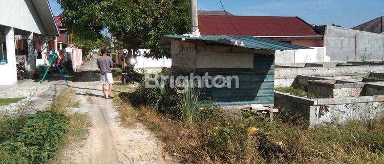 TANAH TENGAH KOTA LOKASI ARIFIN AHMAD 1