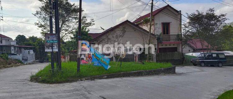 RUMAH DAN RUMAH SEMI RUKO JADI SATU. COCOK UNTUK HUNIAN DAN KANTOR 1