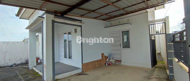 RUMAH  MURAH TENGAH KOTA BALIKPAPAN FURNISHED DALAM PERUMAHAN 1