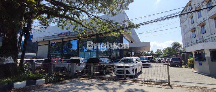 BANGUNAN EX SHOWROOM LOKASI PREMIUM 1