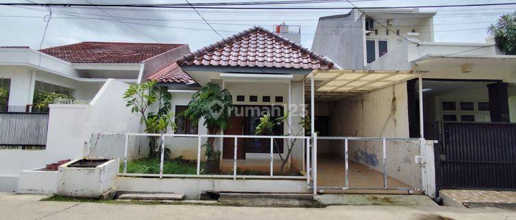 Dijual Rumah Unfurnished Dekat Mall Galaxy Bekasi 1