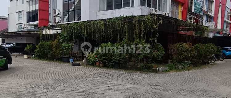 For Rent: Shophouse Near Toll Road, Hook Position in Margajaya, Bekasi 1