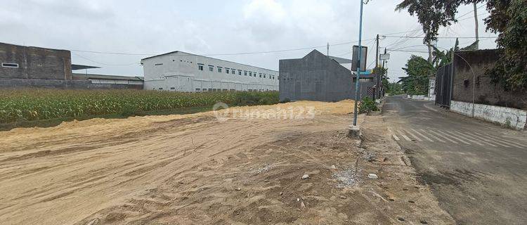 Tanah Sleman Dekat Pintu Tol Jogja, Tepi Aspal 1