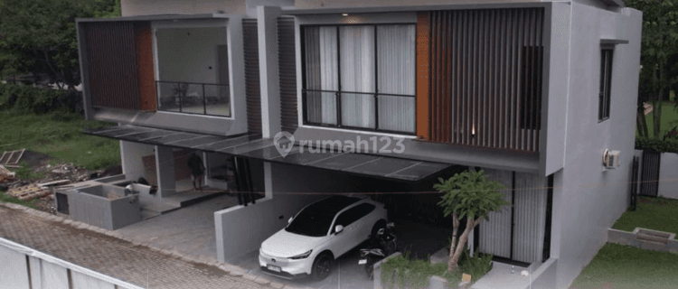 Rumah Dijual Dekat Kampus Ugm, Jih, Pakuwon Mall Yogyakarta 1