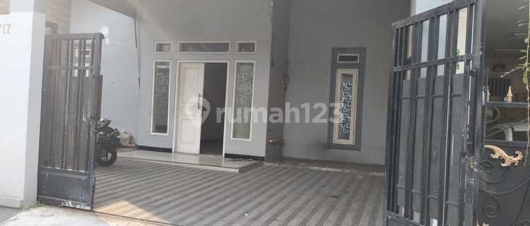 For Rent 2-Story House in Galaxi, South Bekasi 1