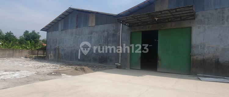 Disewakan Gudang Siap Pakai di Sentra Industri Plumbon 1