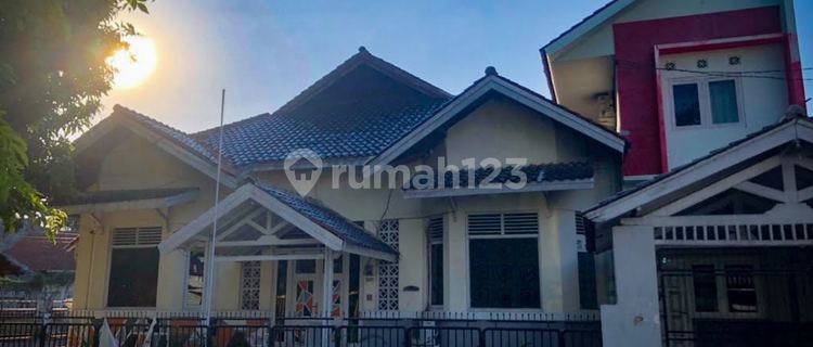 For Sale House and 18-Room Boarding House in the Center of Cirebon City 1