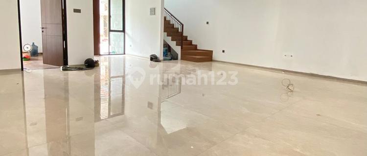 Modern minimalist 2-story new house in Singgasana Pradana 1