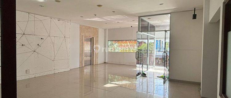 Jarang Ada Gedung 3 lantai bagus lokasi strategis di Kuta, Bali 1