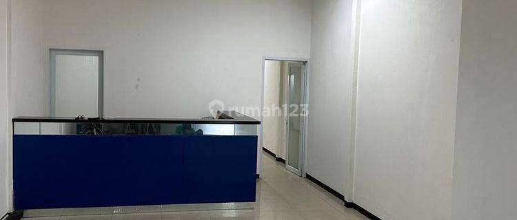 Ruko 3 lantai siap pakai di mainroad Karapitan, Bandung 1