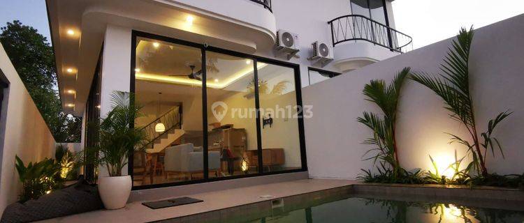 Rumah Villa Furnished Bagus Lokasi Dekat Pantai Nyanyi, Tabanan 1