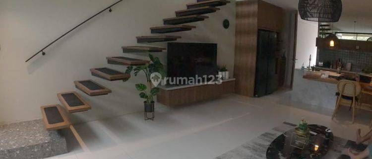 Cool Villa House in Berawa Near Cafe Hungry Bird Canggu, Bali 1