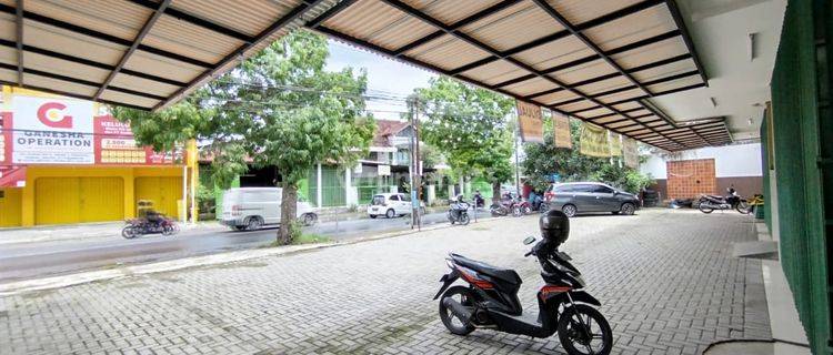 Dijual Ruang Usaha Cocok Untuk Klinik Pinggir Jalan Godean  1