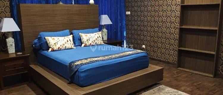 Dijual Rumah di Taman Kencana - 3,5 Lantai, Fully Furnished, Nego 1