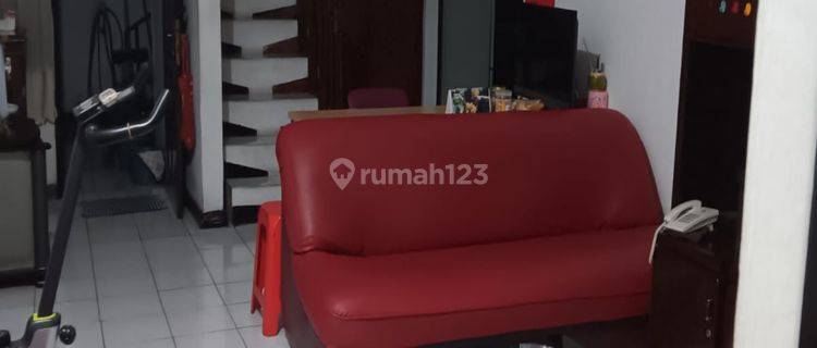 Rumah 2 Lantai Kondisi Bagus Ditengah Kota Hanya 10 Menit Ke TSM Bandung Rumah Semi Furnished Bagus SHM - Sertifikat Hak Milik di Cibangkong, Gatot Subroto 1