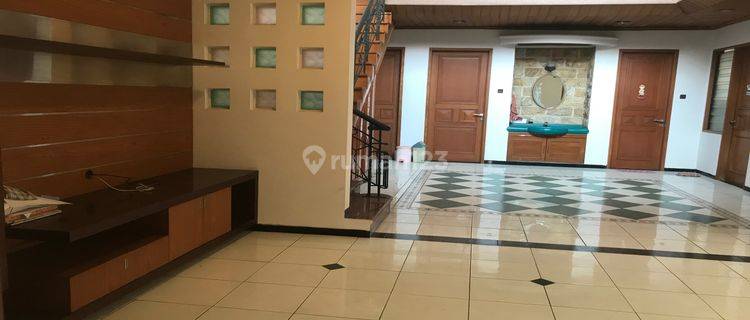 Jual Rumah Apik & Modern Ditengah Kota Shm Semi Furnished Rumah Semi Furnished Bagus SHM - Sertifikat Hak Milik di Kembar timur, Bandung Kota 1